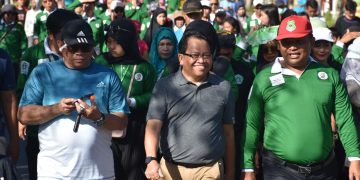 Peringati Hari Buruh, Pj Bupati Ikut Serta Dalam Acara Jalan Sehat