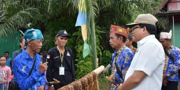 Pj Bupati Kapuas Hadiri Ritual Adat Mamapas Lewu di Desa Penda Ketapi