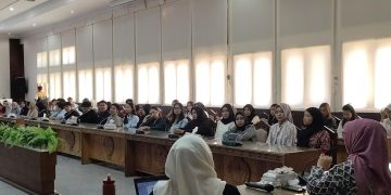Antusias Mahasiswa Fisipol UMPR Ikuti Kuliah Lapangan di DPRD Kalteng