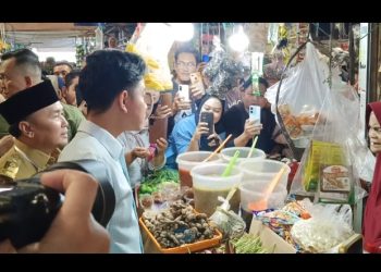 Gibran Berkunjung ke Pasar Kahayan Palangka Raya
