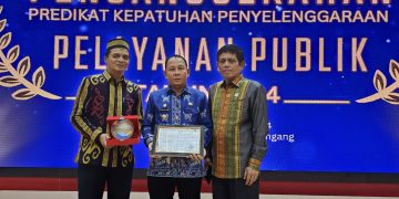 DPMPTSP Kalteng Raih Penghargaan Terbaik Peringkat Pertama dari Ombudsman