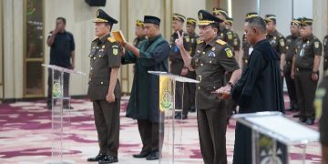 Jaksa Agung Lantik Rudi Margono dan Leonard EE Simanjuntak Sebagai Jamwas dan Kabandiklat