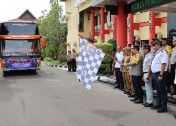 Polda Kalteng Berangkatkan 160 Pemudik Gratis Tujuan Sampit, Pangkalan Bun dan Lamandau