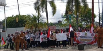 Pertanyakan Nasib, Ratusan Honorer Datangi DPRD Barut