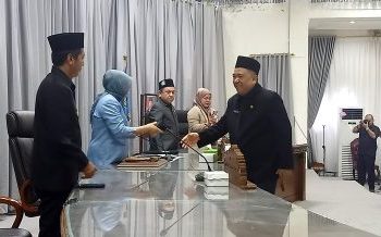 Dewan Apresiasi Kecamatan Gunung Purei Terima Sertifikat Produk Anyaman Rotan