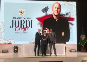 Ketua Umum Persatuan Sepak Bola Seluruh Indonesia (PSSI) Erick Thohir sambut kehadiran Jordi Cruyff. Foto: Ist.