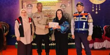 Faridawaty Apresiasi Petugas Posko Mudik Lebaran