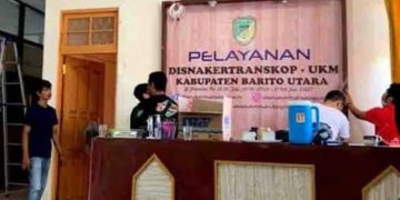 Disnakertranskop UKM Barut bina UMKM lokal produksi kerupuk bawang