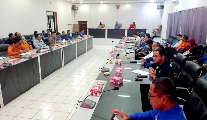 Pemkab Barito Utara (Barut), Kalteng, menggelar rapat kordinasi untuk membahas penanganan dampak banjir yang melanda sejumlah wilayah di daerah setempat. Foto: dks