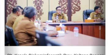 Plt. Kepala Diskominfosantik Rangga Lesmana Pimpin Rapat Sinkronisasi Data Aplikasi Kartu Huma Betang