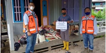 Warga Desa Lemo I dan Dusun Teluk Lihat Terima Bantuan Banjir dari PT SMM
