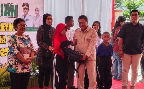 Ketua DPRD Kota Palangka Raya, Subandi saat melakukan kunjungan ke Sekolah Rakyat di Jalan Iskandar Kota Palangka Raya. Foto: Is