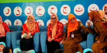 DWP Barito Utara Kunjungi TK, Beri Motivasi dan Bingkisan untuk Anak-anak