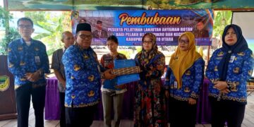 Pelatihan Anyaman Rotan Lanjutan Dibuka Kadis Nakertranskop UKM Barut