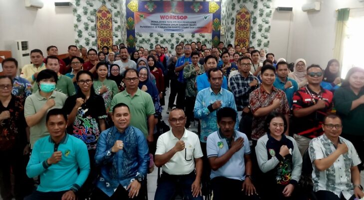 Dinas Kesehatan menyelenggarakan Workshop Manajemen Tata Kelola Penerapan Badan Layanan Umum Daerah (BLUD) bagi seluruh Puskesmas se-Barito Utara. Kegiatan ini digelar selama dua hari, Jumat hingga Sabtu (1–2 Agustus 2025) di Ruang Pertemuan Dinas Kesehatan setempat, Jumat 1 Agustus 2025.