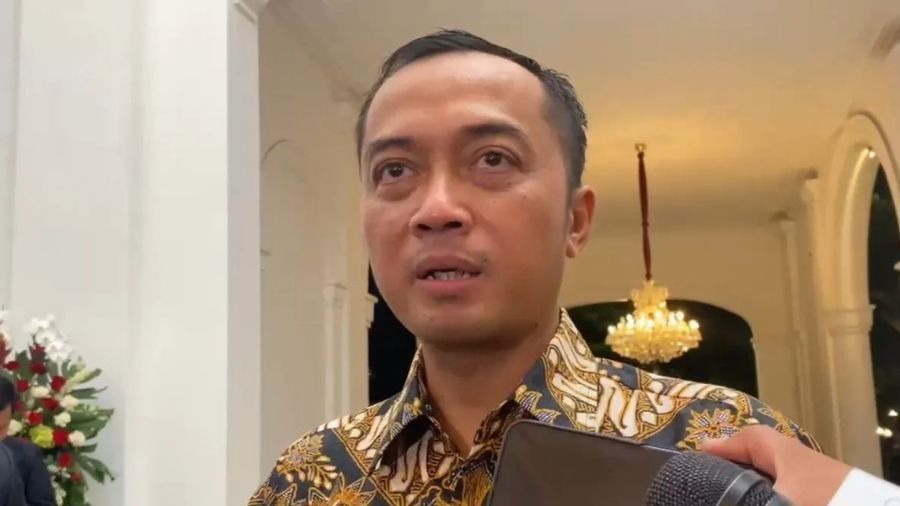 enteri Sekretaris Negara, Prasetyo Hadi mengatakan Presiden Prabowo Subianto akan mengumumkan tokoh penerima gelar Pahlawan Nasional pada Senin, 10 November 2025. Pengumuman akan disampaikan bertepatan dengan Hari Pahlawan yang jatuh setiap tanggal 10 November. Foto : Is