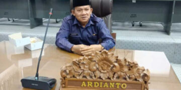 Fraksi Demokrat Kritik Defisit RAPBD 2026, Minta Penguatan Fiskal Daerah