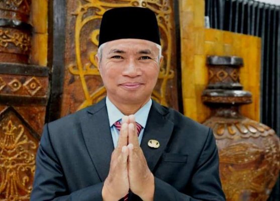epala Badan Kesbangpol Barito Utara, Rayadi