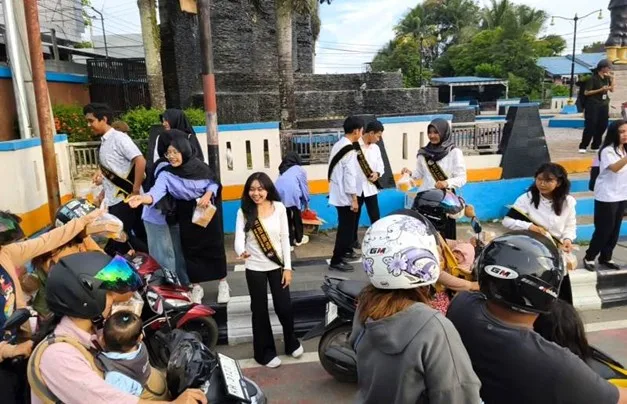 Berkah Ramadan, Disdalduk KB P3A Barut Bersama GenRe dan FAD Berbagi Takjil