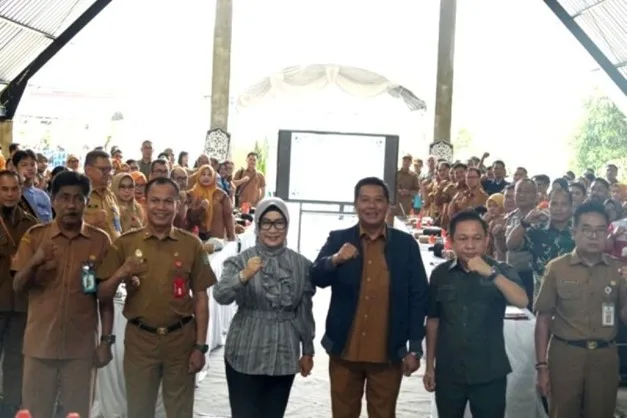 Wakil Bupati Barito Utara, Felix Sonadie Y. Tingan, menegaskan bahwa Musyawarah Perencanaan Pembangunan (Musrenbang) RKPD Tahun 2027 merupakan momentum penting dalam menentukan arah pembangunan daerah ke depan. Foto : Is