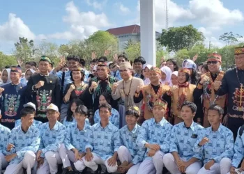 Wamendikdasmen RI Pimpin Upacara Peringatan Hardiknas Tingkat Provinsi Kalteng 2026