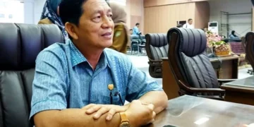 Legislator Dukung Pemkab Tangani Genangan Jalan Km 34 Benangin