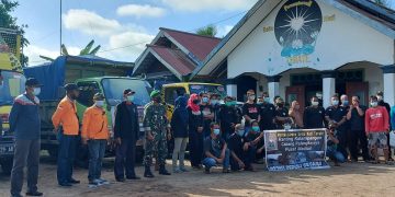 Warga Kalampangan, IOF, dan Kalteng22 Salurkan Bantuan Korban Banjir Kalsel