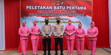 Kapolres dan Pengurus Bhayangkari Cabang Seruyan Foto Bersama