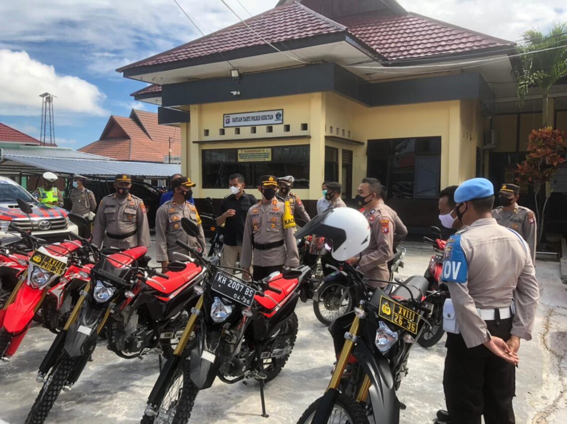 Kapolres Seruyan Cek Ranmor Dinas di Lingkungan Polres Seruyan, Jumat (21/5/2021). Foto : Tbn