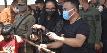 Gubernur Ajak Keluarga Menonton Langsung Lomba Mangaruhi