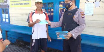Kampanyekan Prokes Covid-19 Satpolairud Polres Seruyan Sambangi  Warga