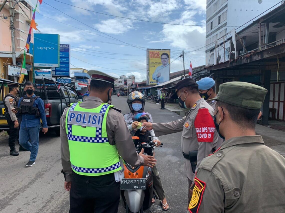 Polres Seruyan melaksanakan giat Yustisi dalam rangka memutus mata rantai Penyebaran covid-19 di Kab. Seruyan, Sabtu (21/08/2021). Foto : Tbn