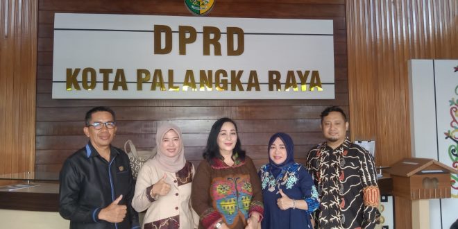 Anngota DPRD Kabupaten Barsel yang melakukan kaji banding ke DPRD Kota Palangka Raya