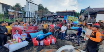 BPBPK Prov. Kalteng Salurkan Bantuan Gubernur Untuk Korban Kebakaran Pemukiman di Barut dan Mura