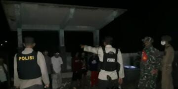 Polisi Bubarkan Sekelompok Remaja Tanggung Saat Sedang Berkerumun