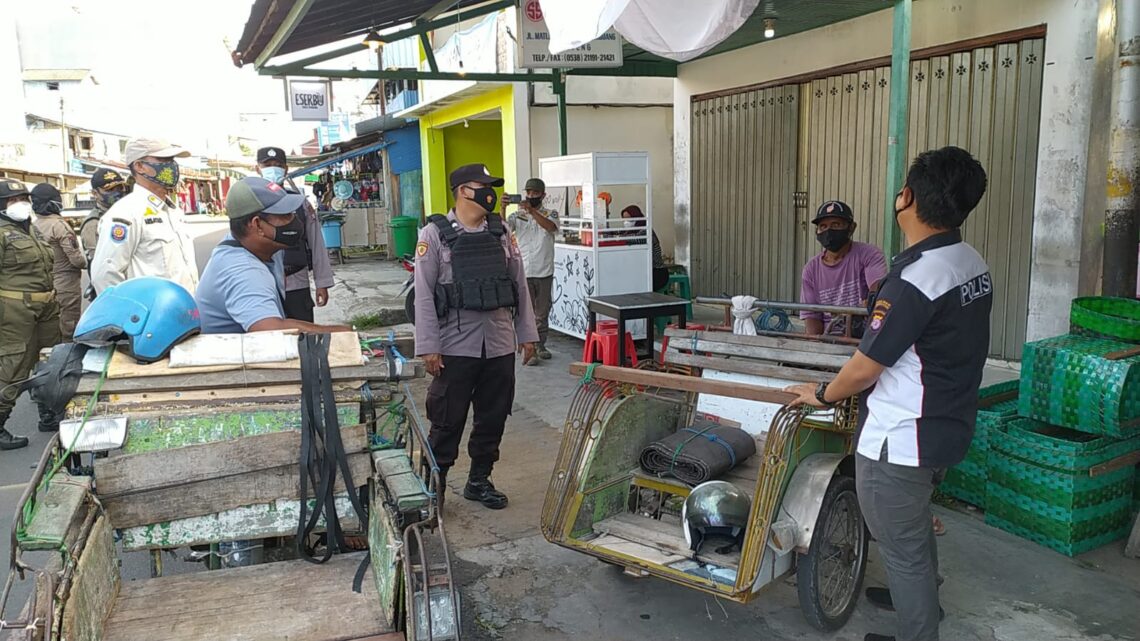 Polres Seruyan melaksanakan Giat Yustisi di sekitaran Kota Kuala Pembuang, Kabupaten Seruyan, Provinsi Kalimantan Tengah, Minggu (22/08/2021). Foto : Tbn