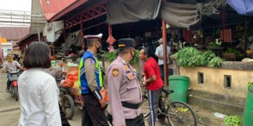 Anggota Satreskrim Melaksanakan Giat Yustisi di Pasar Saik Kuala Pembuang