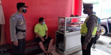 Satlantas Polres Seruyan Bersama Petugas Ops Yustisi Sambangi Pasar Saik