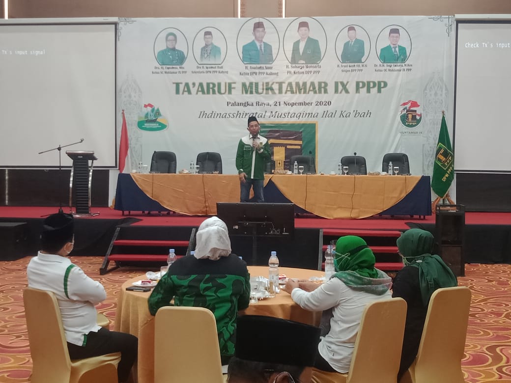 Ketua DPW PPP Kalteng, H.Awaludin Noor saat menyampaikan sambutan dalam acara Ta'aruf Muktamar IX di Aula Seruyan 2, Hotel Bahalap, Palangka Raya, Sabtu (21-11-2020). Foto : AT