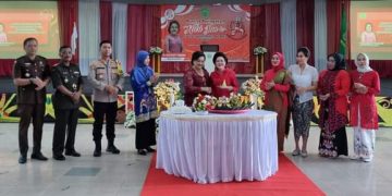 Kapolres Beserta Ketua Bhayangkari Cabang Pulang Pisau Hadiri Peringatan Hari Ibu ke–94