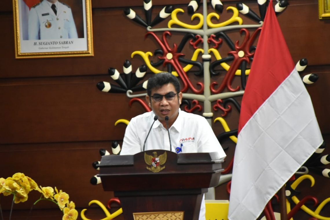 Kepala Dinas Kominfosantik Prov. Kalteng saat membuka acara Basic Audio System Training