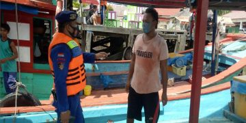 Sambang Masyarakat Pesisir DAS Seruyan Satpolairud Ingatkan Warga Cegah Virus Corona