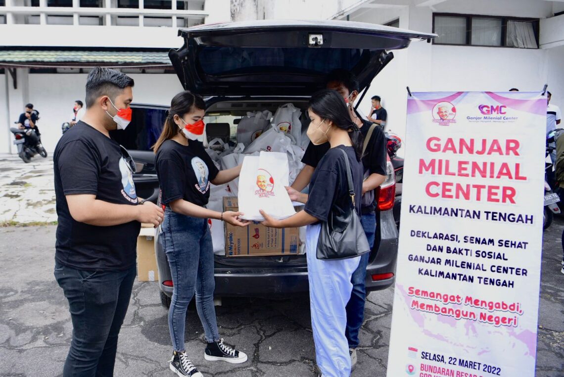 Mahasiswa dan milenial yang tergabung dalam Ganjar Milenial wilayah Kalimantan Tengah (Kalteng) gaungkan deklarasi Gubernur Jawa Tengah, Ganjar Pranowo maju menjadi presiden pada 2024. Foto : Ist