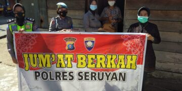 Polres Seruyan Jum’at Berkah Dalam Kepada Warga Lansia di Seruyan