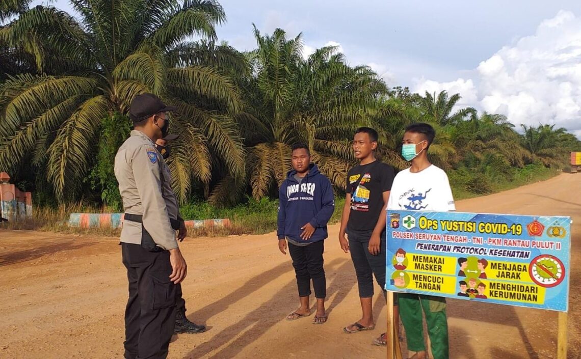 Personel Polsek Seruyan Tengah Terus Lakukan Operasi Yustisi, Minggu (23/5/2021). Foto : Tbn