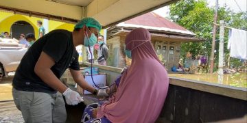 Relawan Persepun Berbagi Sembako dan Pelayanan Kesehatan di Martapura