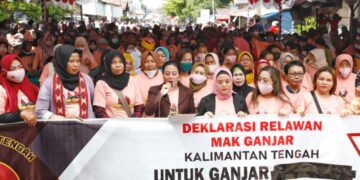 Heboh! Ratusan Emak-Emak di Kalteng Nyatakan Dukung Ganjar di Pilpres 2024