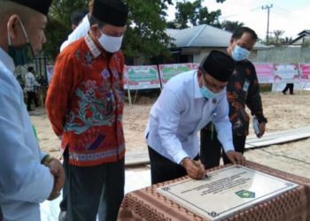 Kakanwil Kemenag Kalteng Resmikan KUA Dusun Selatan
