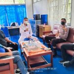 Setelah dilantik menjadi Camat Selat, Yaya Setiabudi, langsung menggelar rapat koordinasi bersama unsur terkait Pemerintah Kecamatan. Foto : Lg