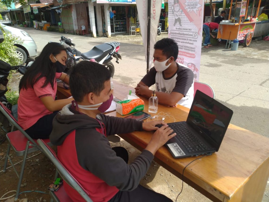 KPU Kabupaten Lamandau, membuka posko layanan masukan dan tanggapan masyarakat terhadap Daftar Pemilih Sementara (DPS) Pilgub Kalteng. Foto : By